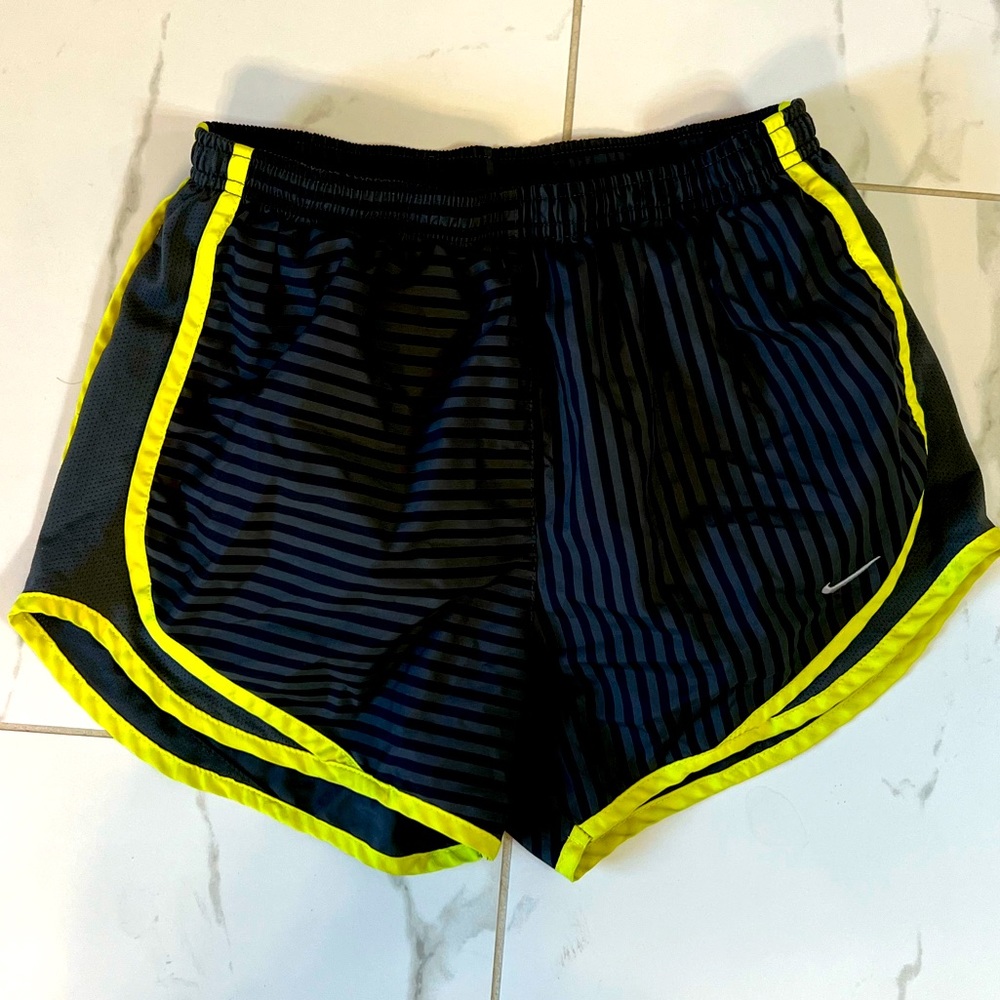 Nike Dri Fit Running Shorts Small Women’s